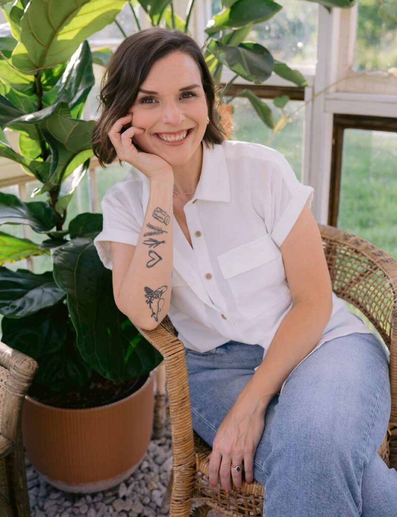 Laura Aaron